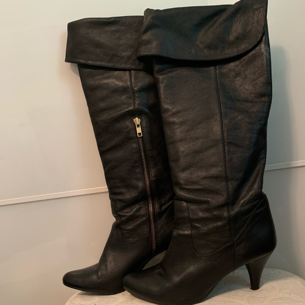 Steve Madden black boots